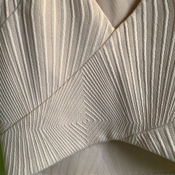 Blush Crop top - Picture 2 of 3